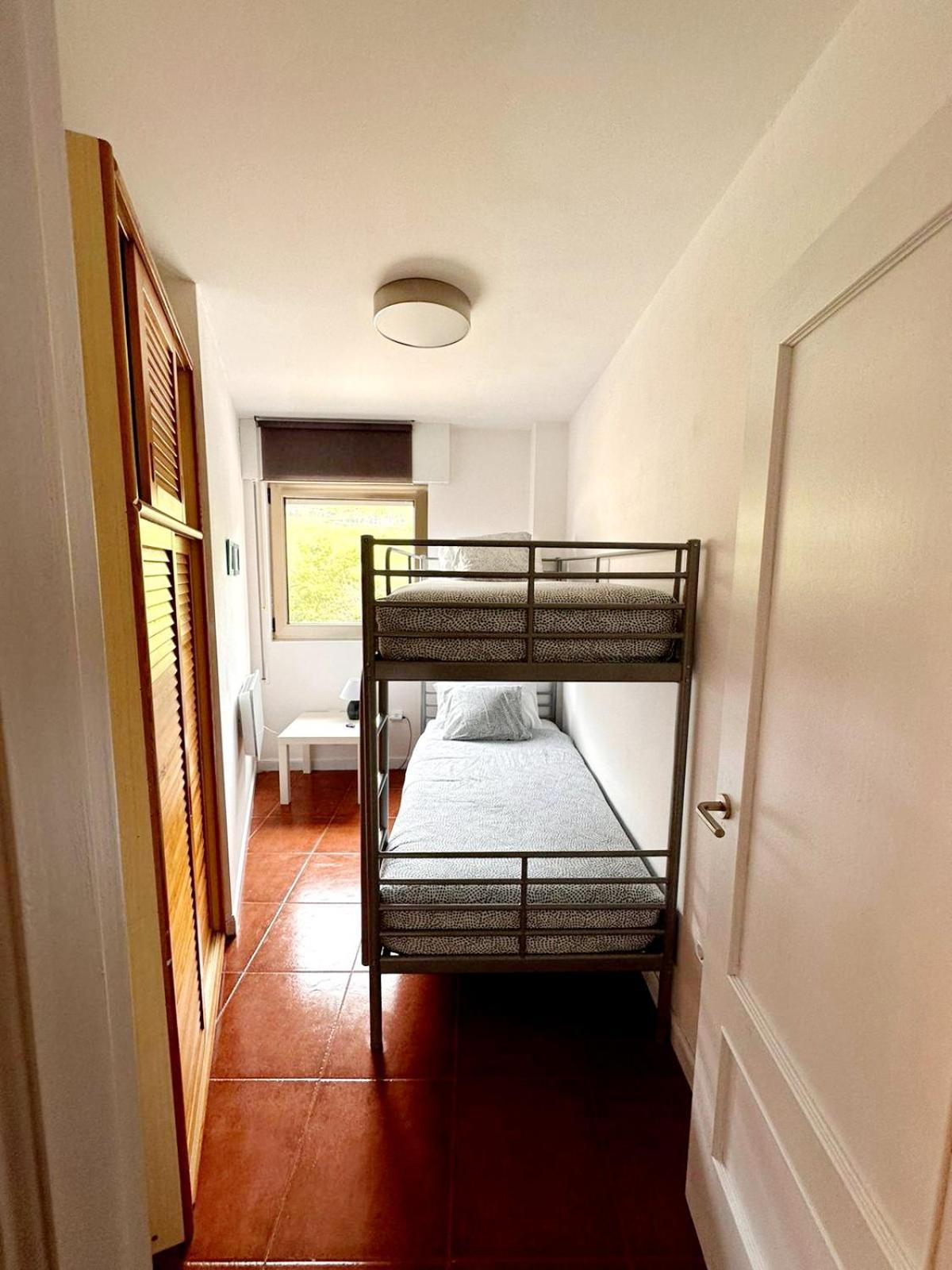 Apartamento Playa Meron San Vicente De La Barquera Luaran gambar